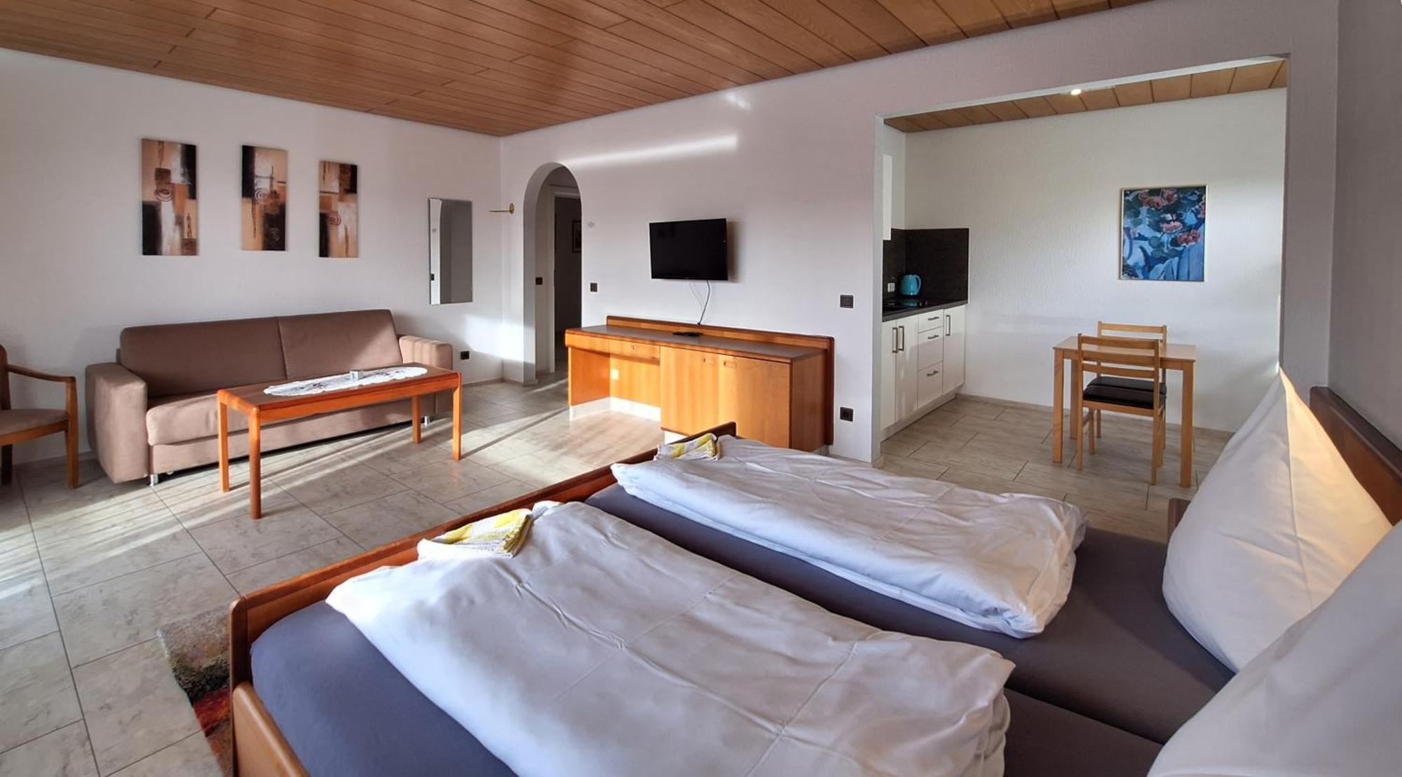Hotel Garni Sebastian Kirrweiler  Eksteriør billede
