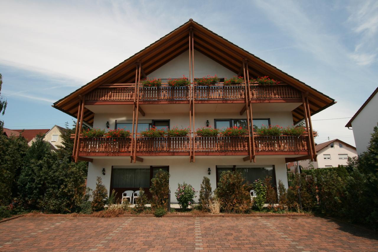 Hotel Garni Sebastian Kirrweiler  Eksteriør billede